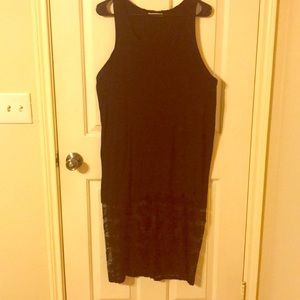 Maxi dress with lace detailing